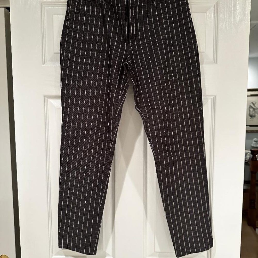 Banana republic ankle length charcoal windowpane pattern pant